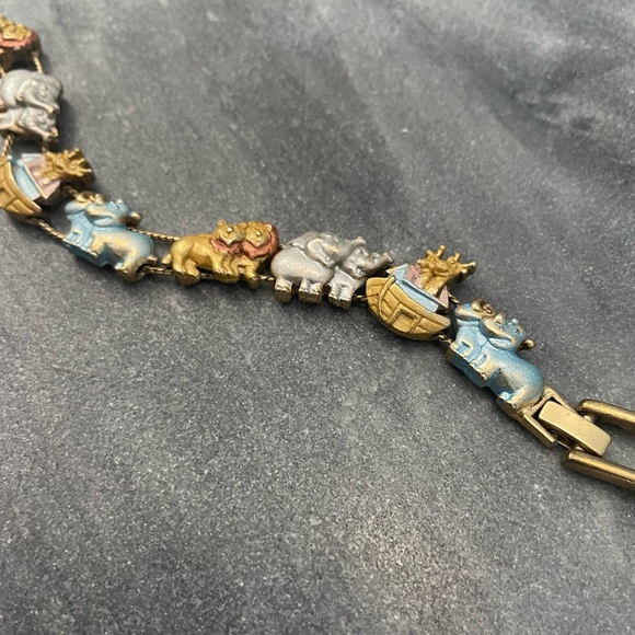 Vintage Noah’s Ark Slide Enamel Charm Gold Bracelet - Picture 8 of 11